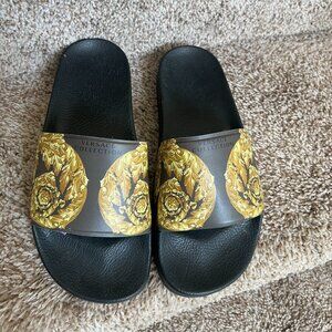 Versace Women's Black Gold Baroque Pool Slide Rubber Sandals.